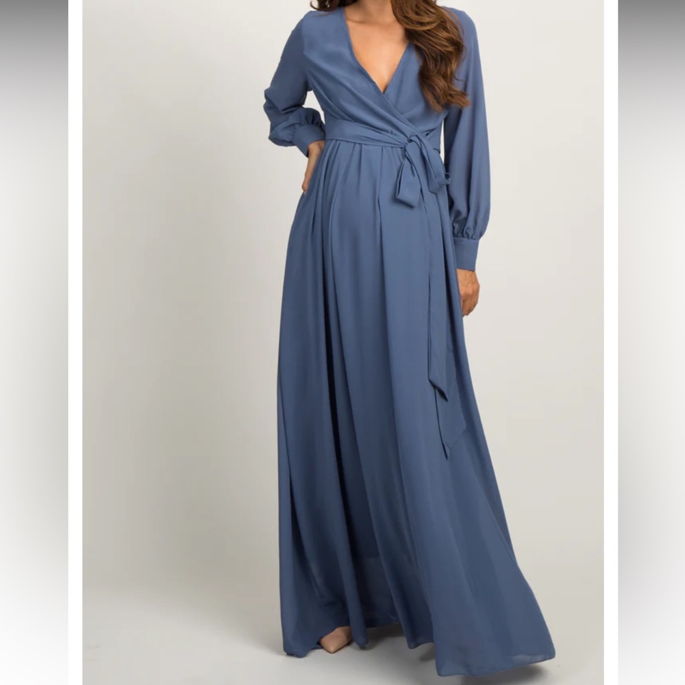 Blue evening gown. Very light. Beautiful blue color! Brand new! Never worn.